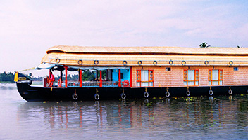 Oasis Houseboats